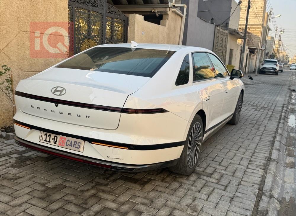 هيونداي أزيرا